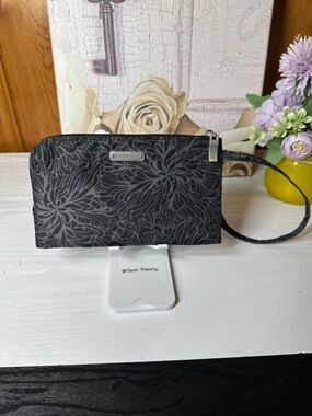 Baggallini Black Floral-Pattern Wristlet